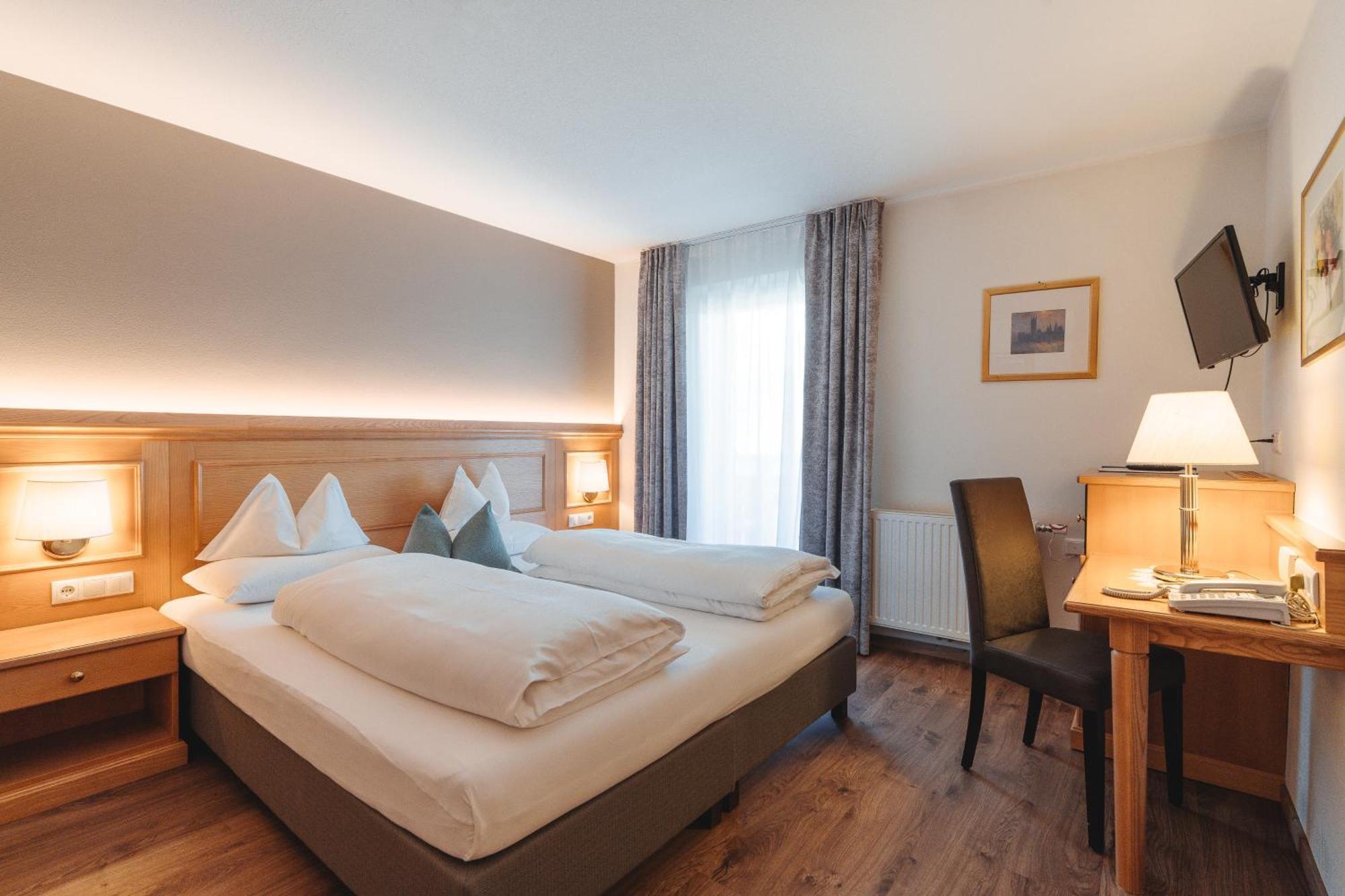 ברוניקו Hotel Reischach מראה חיצוני תמונה