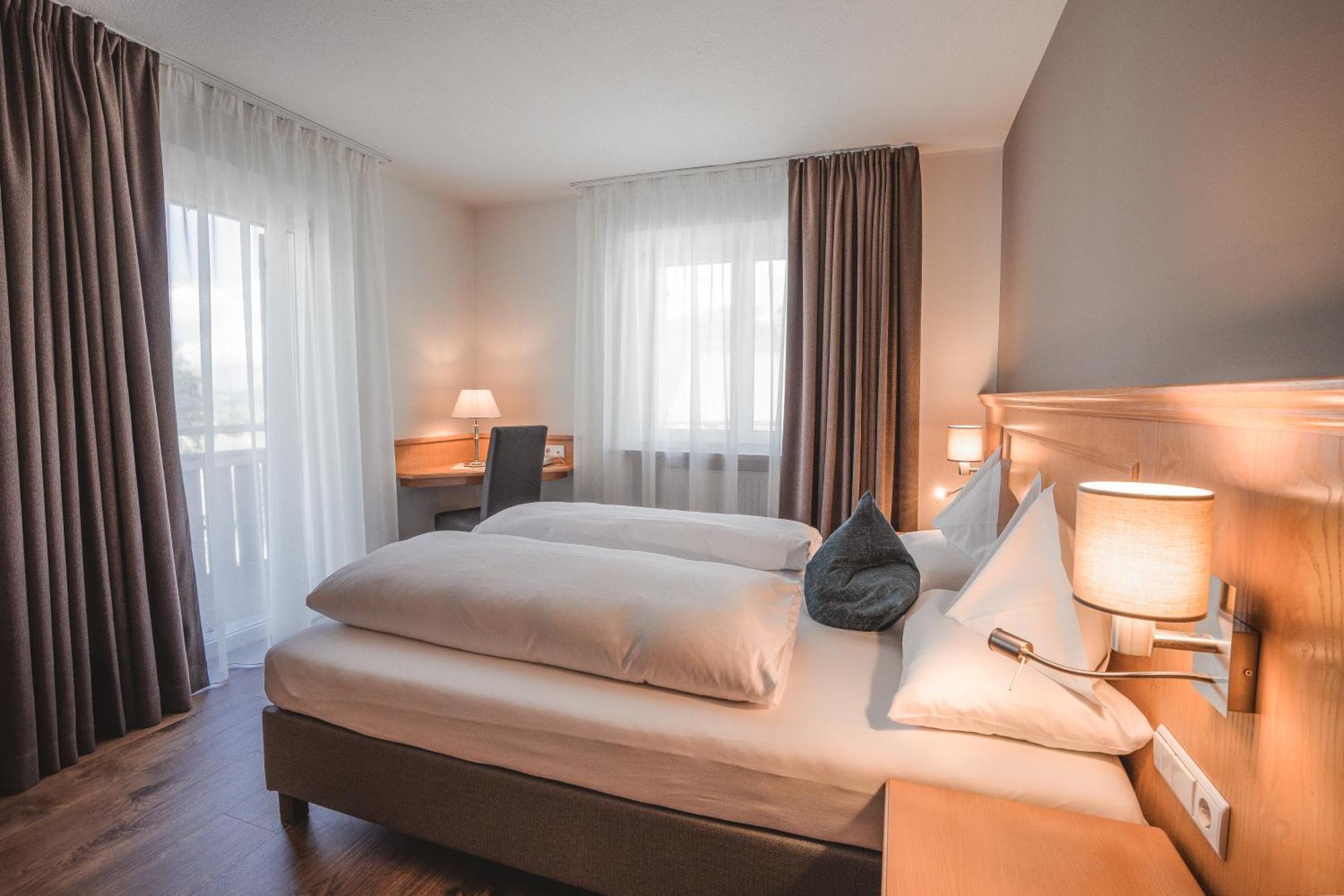 ברוניקו Hotel Reischach מראה חיצוני תמונה