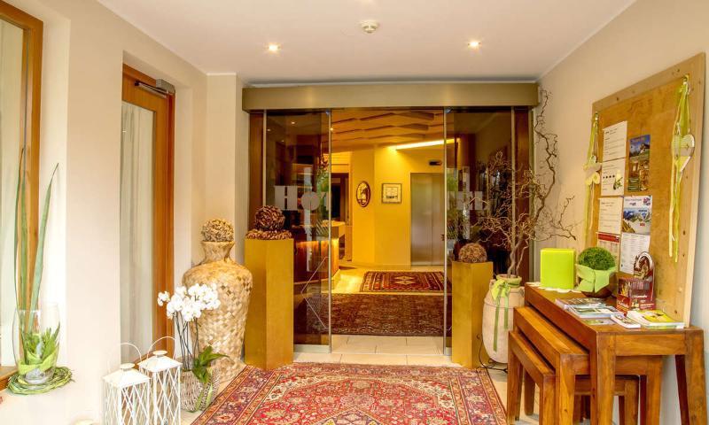 ברוניקו Hotel Reischach מראה חיצוני תמונה