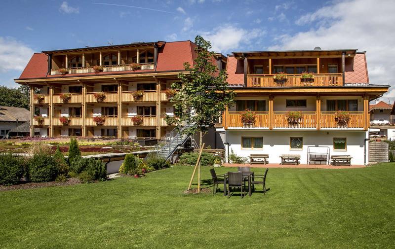 ברוניקו Hotel Reischach מראה חיצוני תמונה