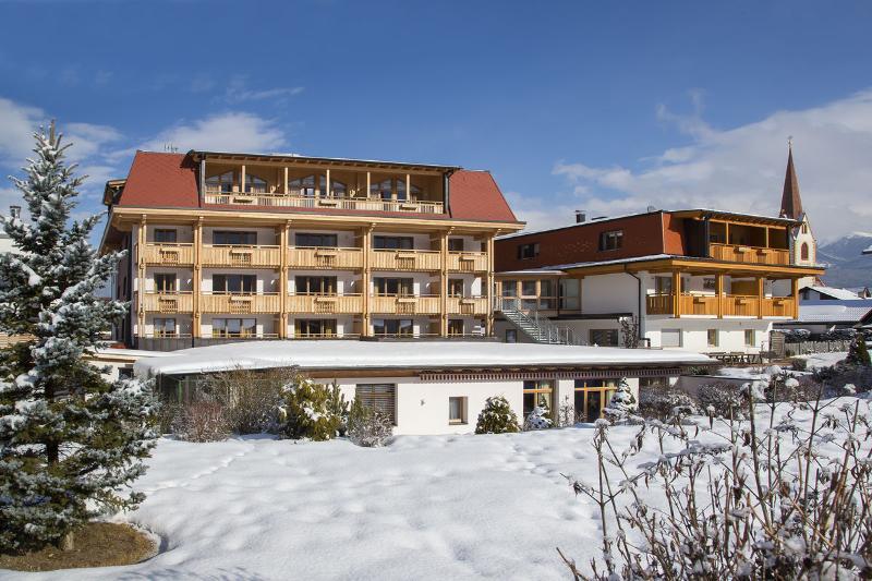 ברוניקו Hotel Reischach מראה חיצוני תמונה